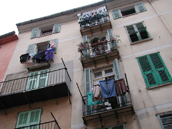 Laundry in the south of France.